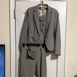 H&M Gray Women’s Suit Set - Blazer Size 6, Pants Size 4, Skirt Size 6